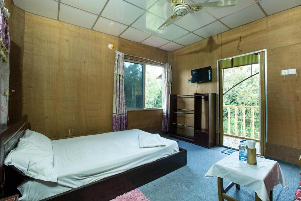 Fanush Resort Bāndarban Buitenkant foto